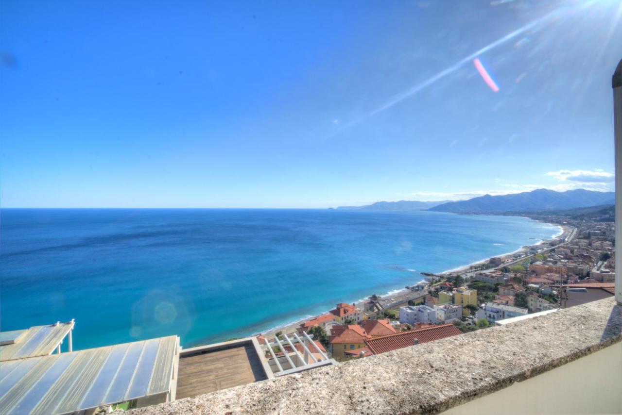 Villa Ischia Attico Sul Mare A Verezzi Borgio Verezzi Eksteriør bilde